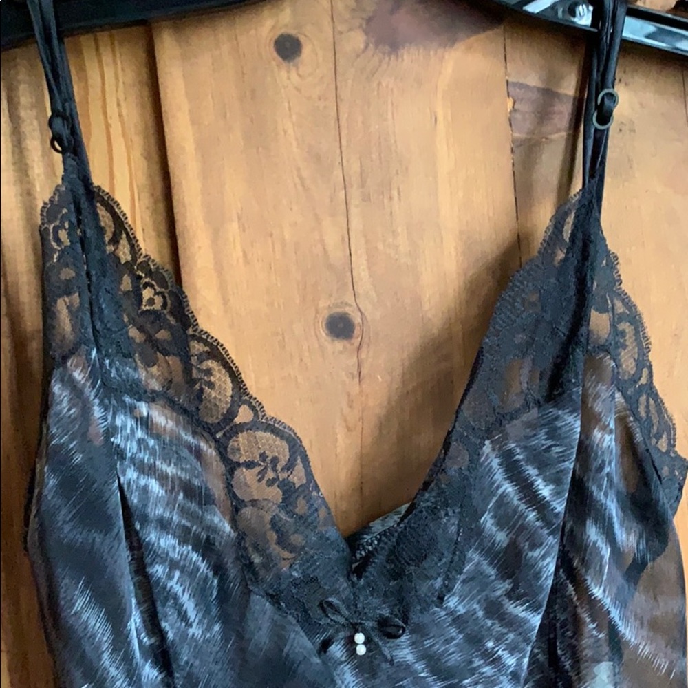 Lingerie - Picture 8 of 8